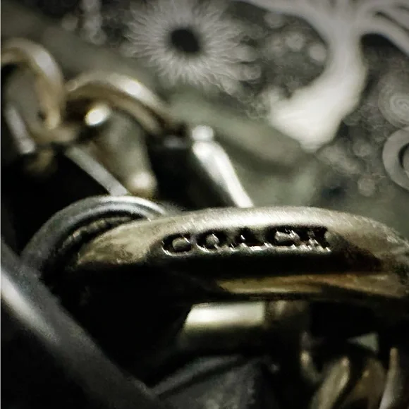 Rare Vintage Coach Y2K soho shoulder bag Black and Cream Checkered tote bag - Picture 8 of 17